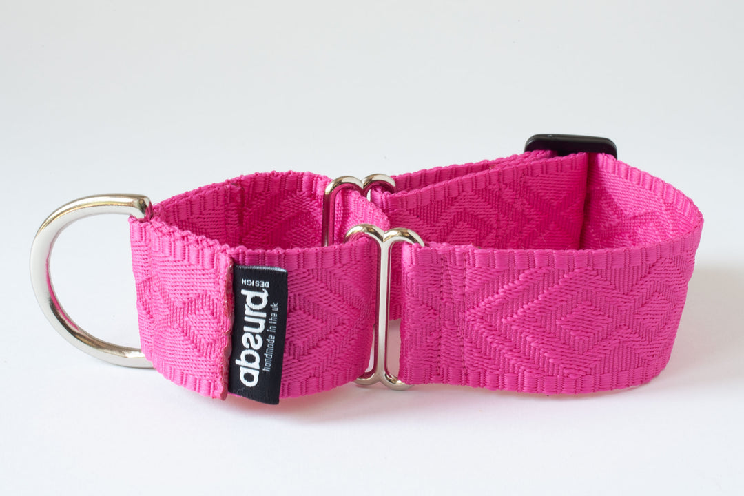 Chic Martingale and Lead Set: Cerise