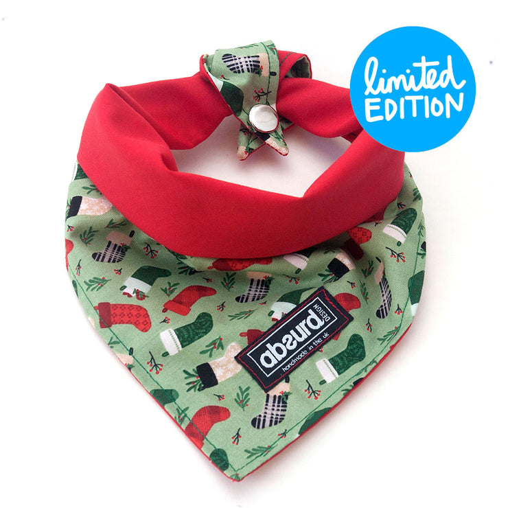 Christmas Fun Dog Bandana: Peppermint Kisses
