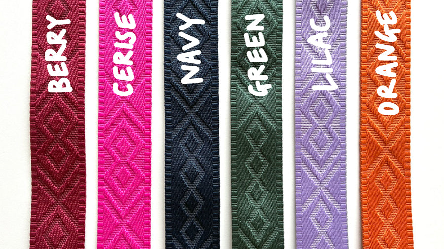 Chic Martingale Dog Collar 1.5" (38mm) | Embossed Patterned Webbing